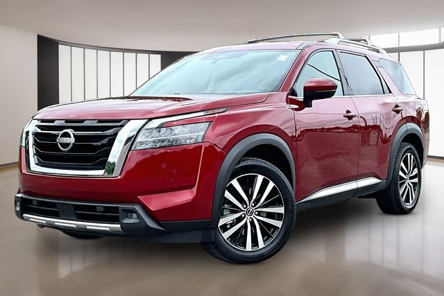 2023 Nissan Pathfinder Platinum 2WD's photo