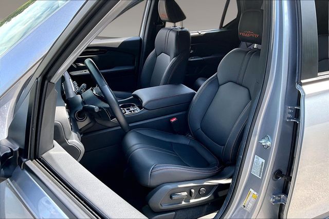 2025 Honda Pilot TrailSport - Photo 19