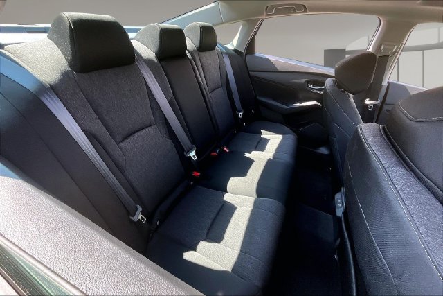 2025 Honda Accord SE - Photo 23