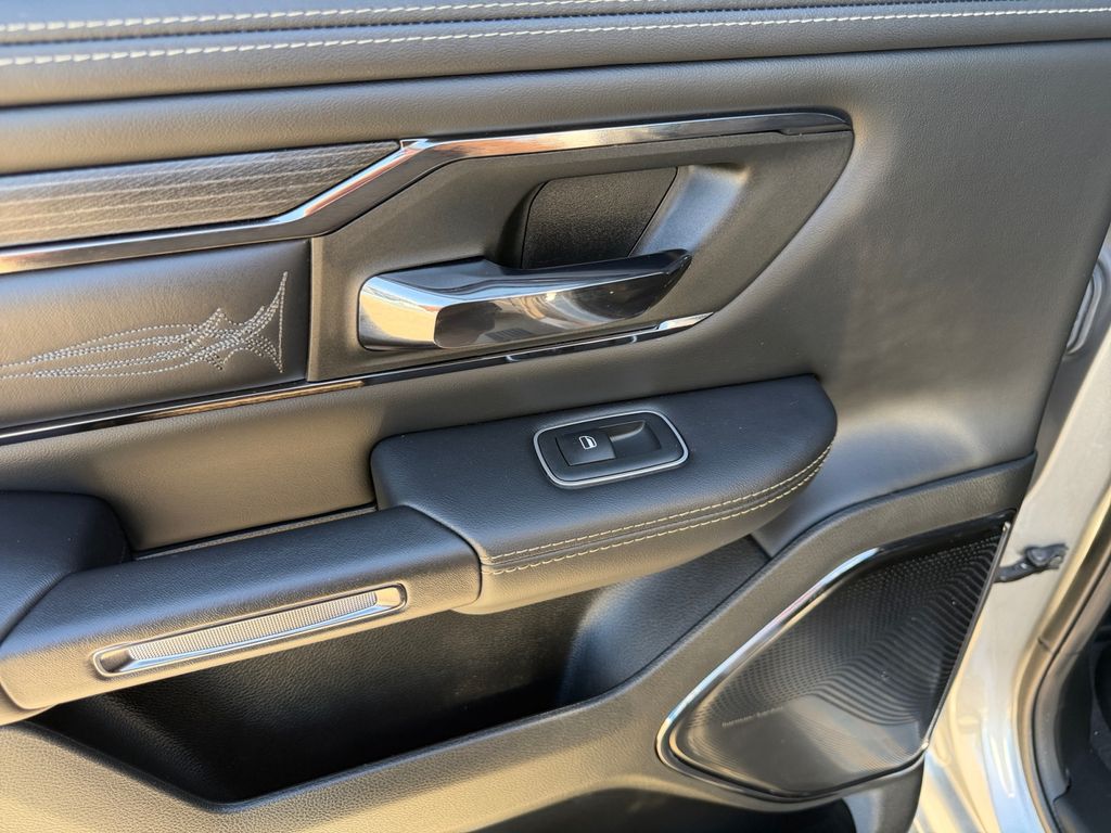 2024 RAM Ram 1500 Pickup Limited - Photo 11
