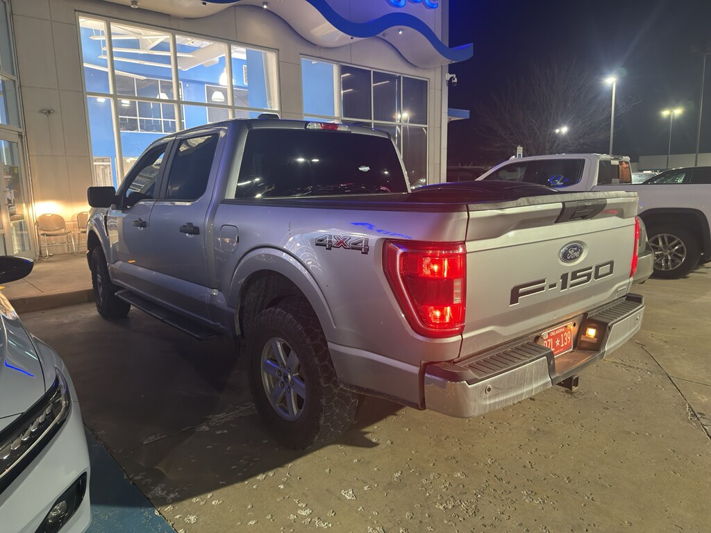 2021 Ford F-150 XLT photo 3
