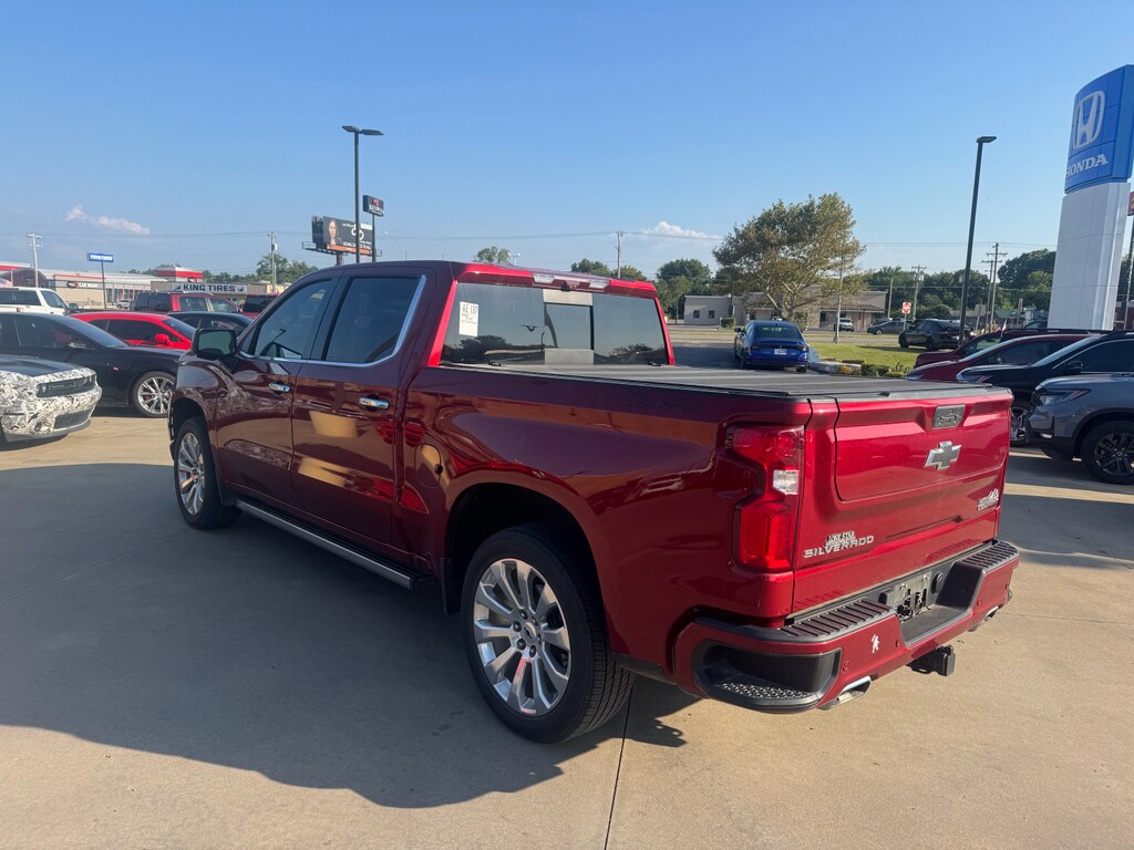 2022 Chevrolet Silverado High Country photo 3