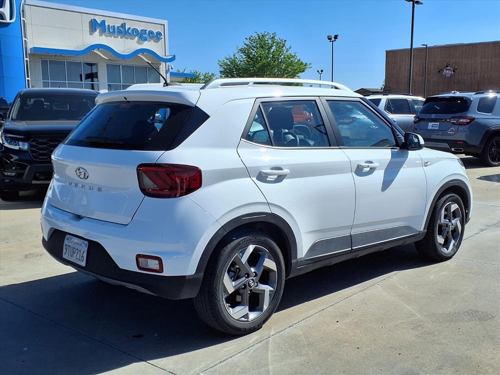 Used 2025 Hyundai Venue SEL Sport Utility