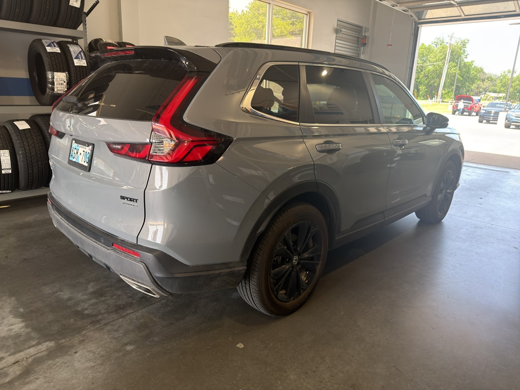 2024 Honda CR-V Hybrid Sport Touring AWD's photo