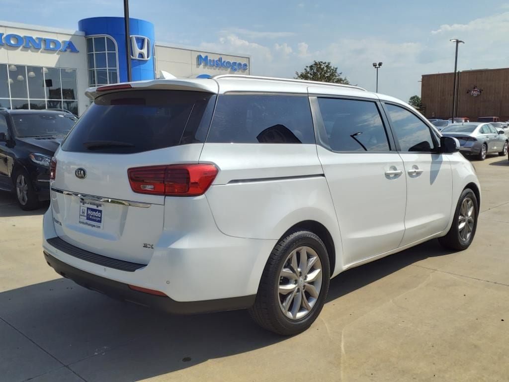 Used 2021 Kia Sedona EX with VIN KNDMB5C10M6673421 for sale in Muskogee, OK