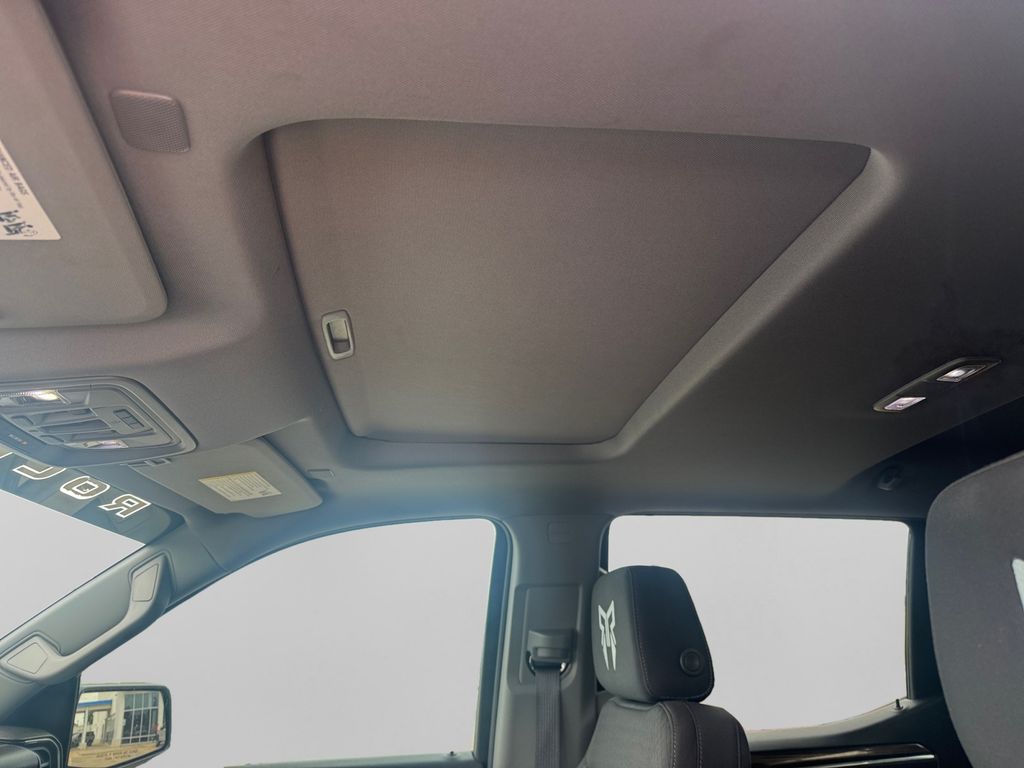 2023 Chevrolet Silverado 1500 RST - Photo 13