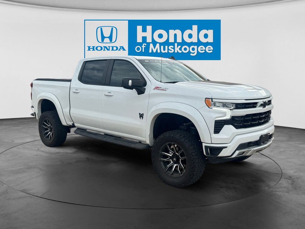 2023 Chevrolet Silverado 1500 RST - Photo 2