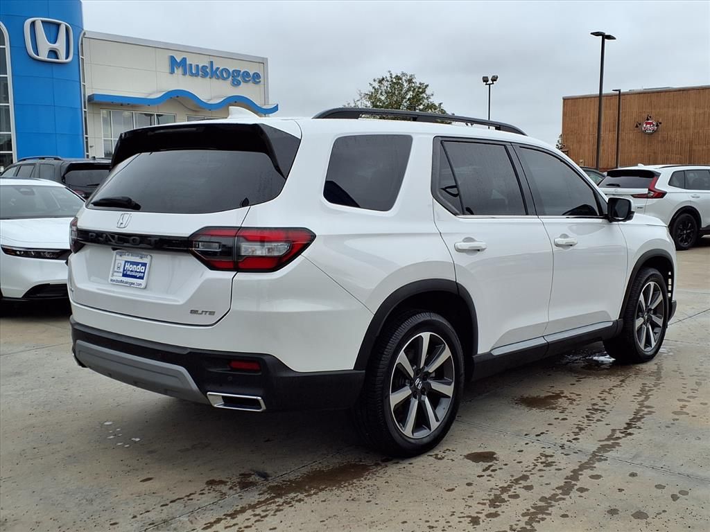 2023 Honda Pilot Elite photo 2