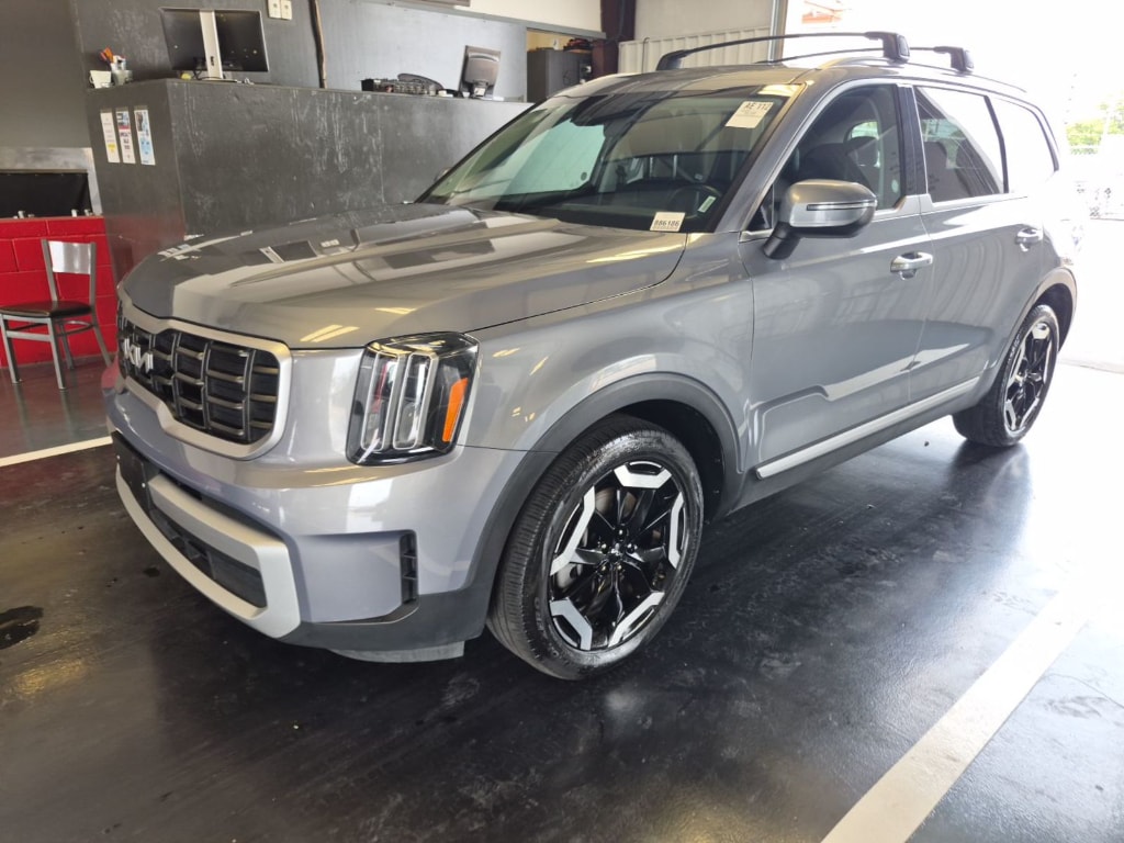 Used 2025 Kia Telluride S