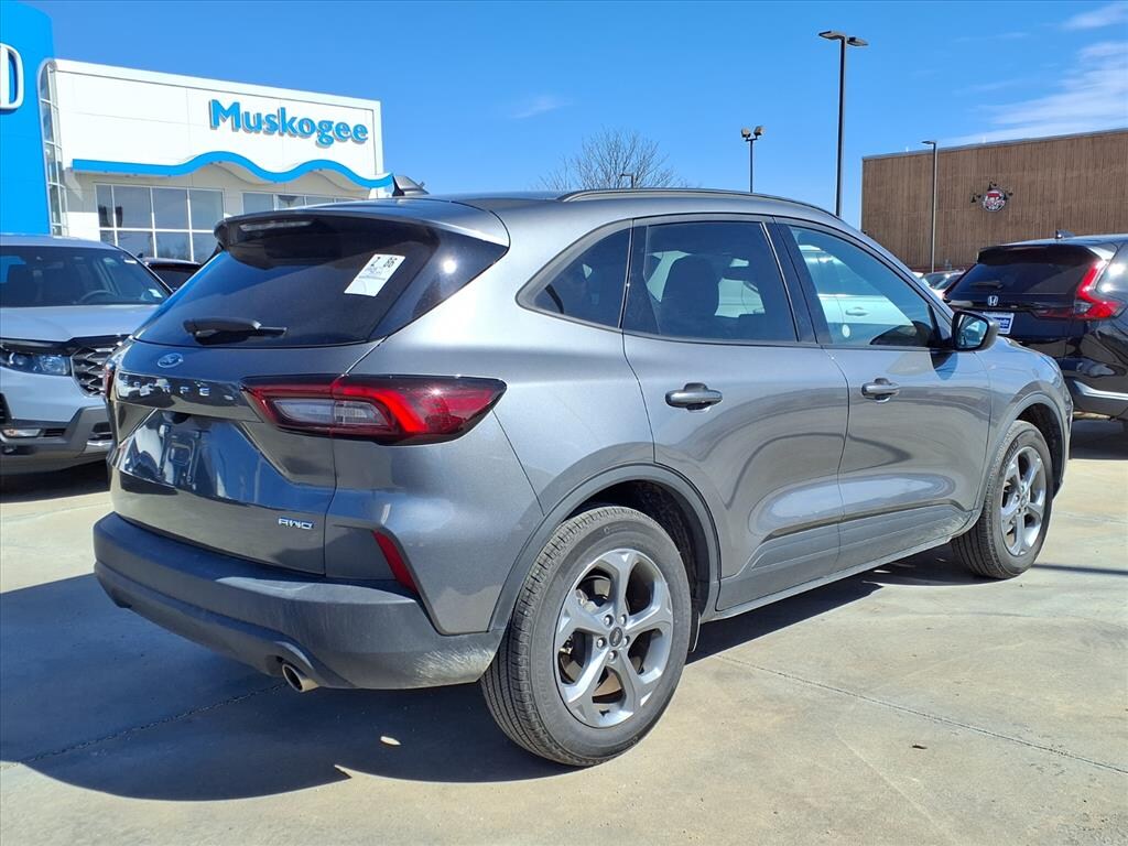 Used 2025 Ford Escape ST-Line Sport Utility