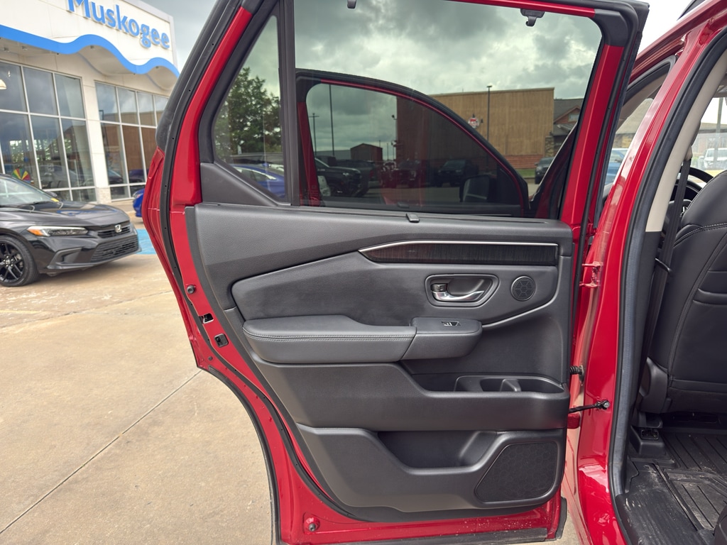 2025 Honda Pilot Elite - Photo 15
