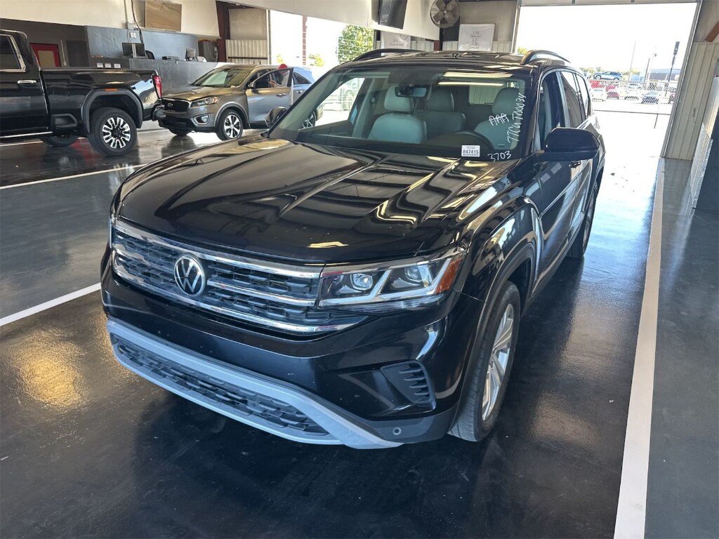 2022 Volkswagen Atlas SE Technology photo 2