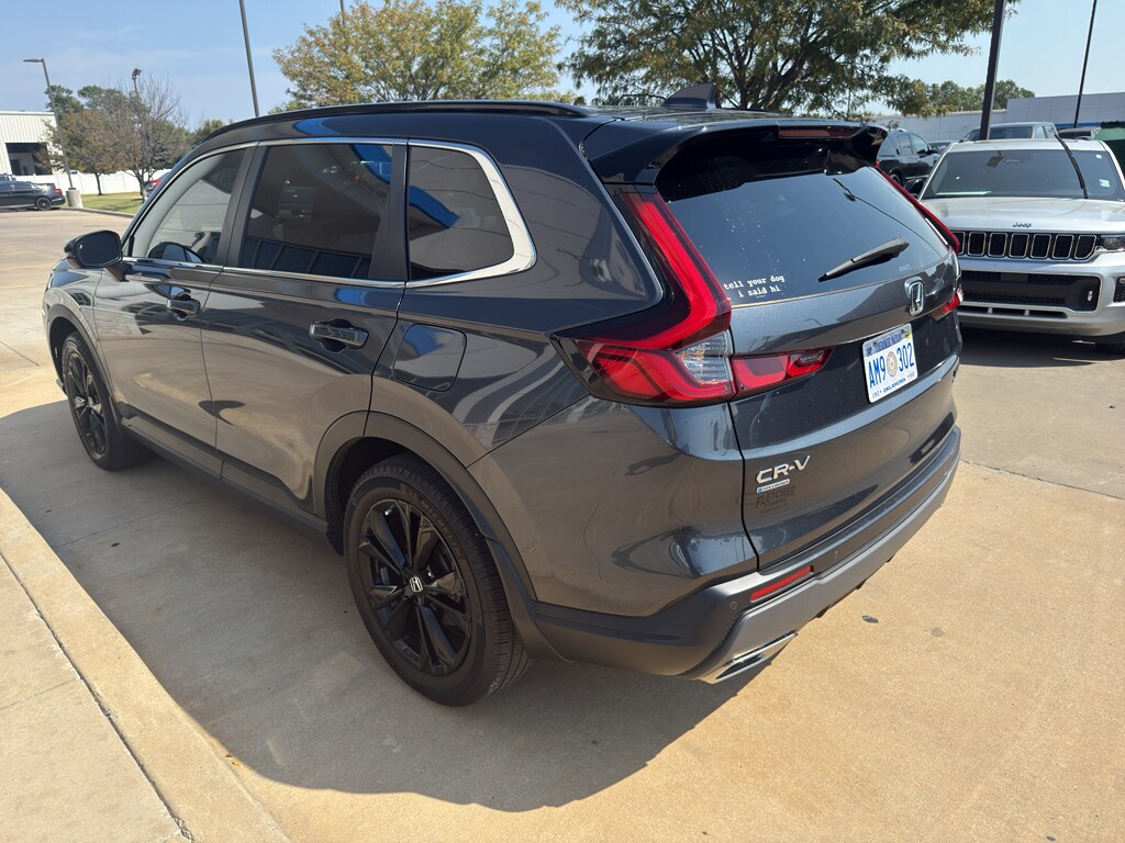 2023 Honda CR-V Hybrid Sport Touring photo 3