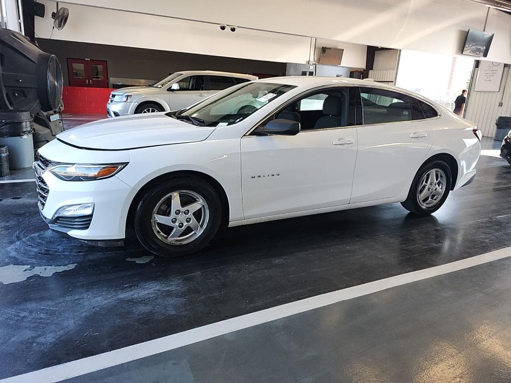 2019 Chevrolet Malibu 1LT photo 2