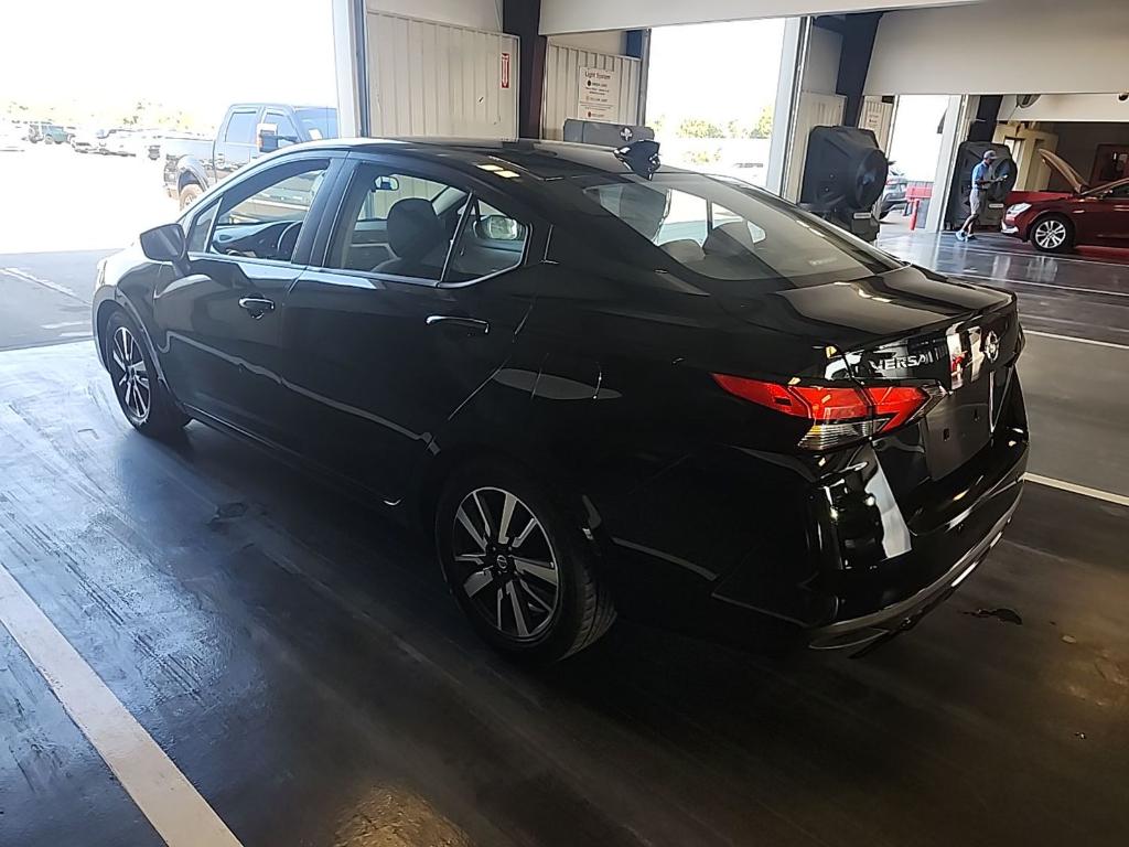 2021 Nissan Versa SV photo 4