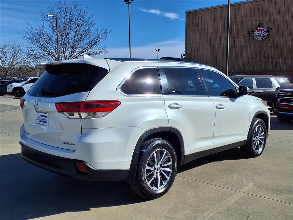 Used 2019 Toyota Highlander XLE Sport Utility