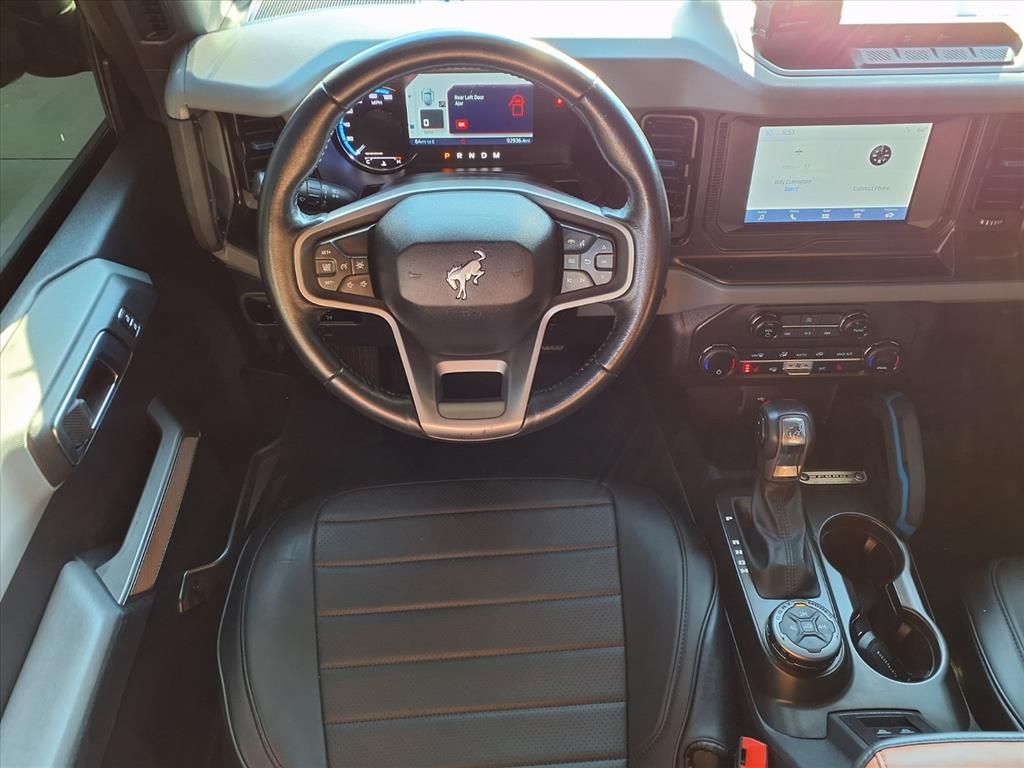 2023 Ford Bronco Black Diamond photo 3