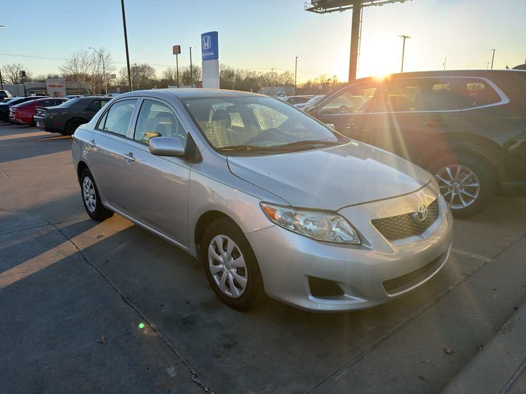 2010 Toyota Corolla's photo