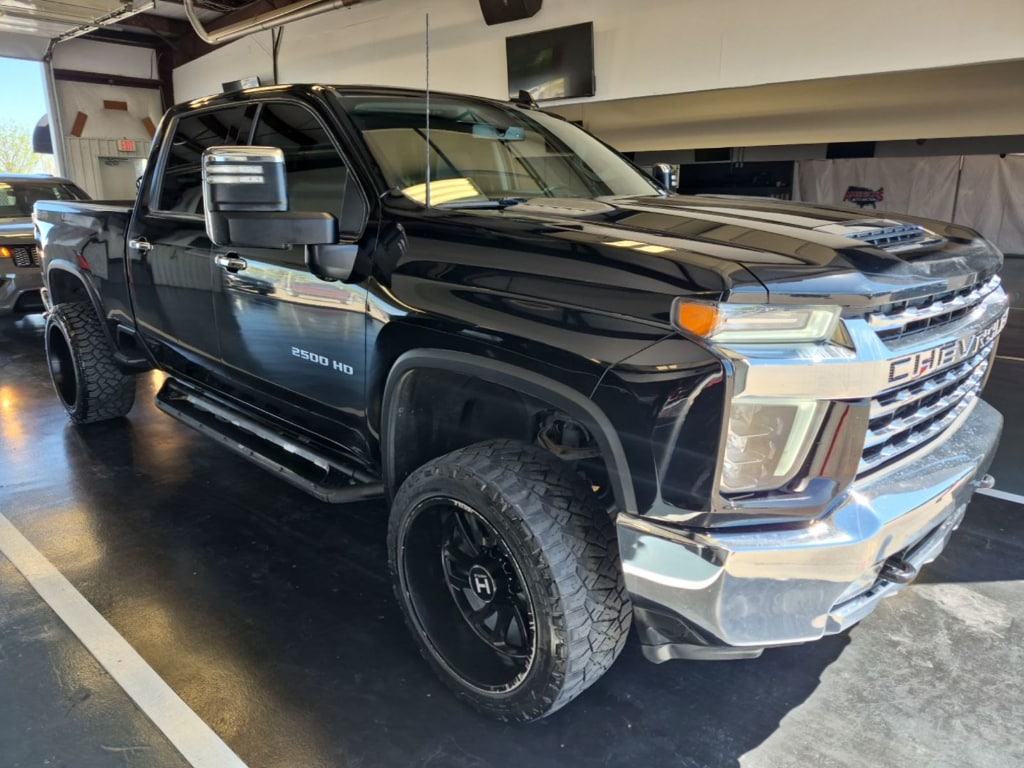 2021 Chevrolet Silverado HD LTZ 4WD Crew Cab Standard Box's photo