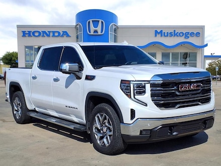 2023 GMC Sierra SLT Crew Cab