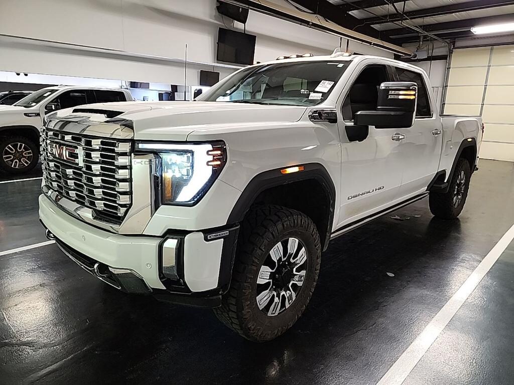 Used 2024 GMC Sierra Denali Cab; Crew