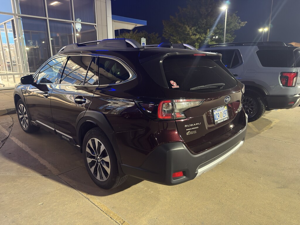 2023 Subaru Outback Touring XT photo 3