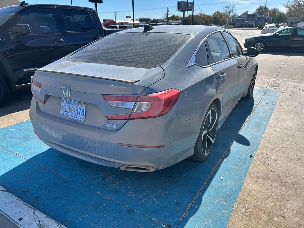 2022 Honda Accord Sport SE photo 2