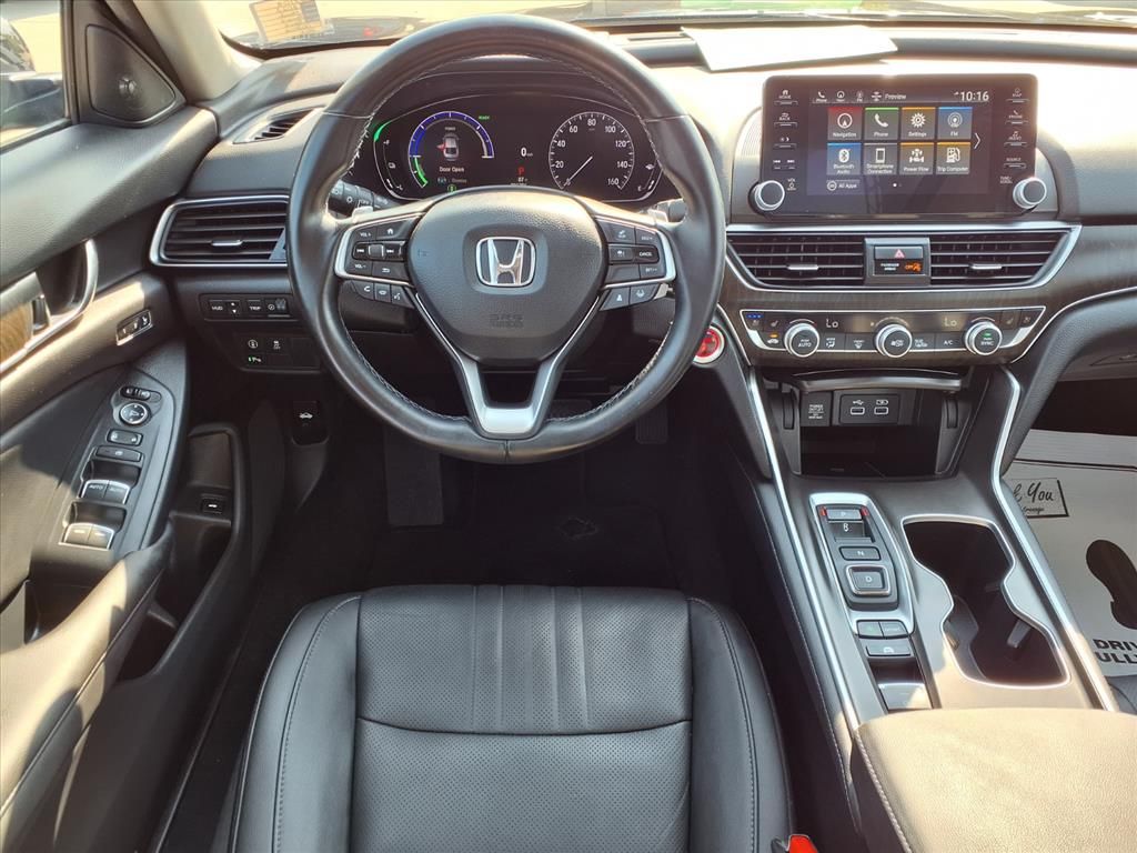 2022 Honda Accord Hybrid Touring photo 2