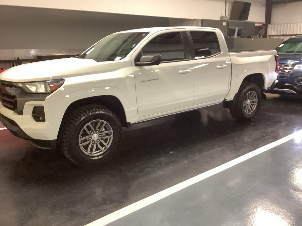 Used 2023 Chevrolet Colorado 2WD LT Crew Cab
