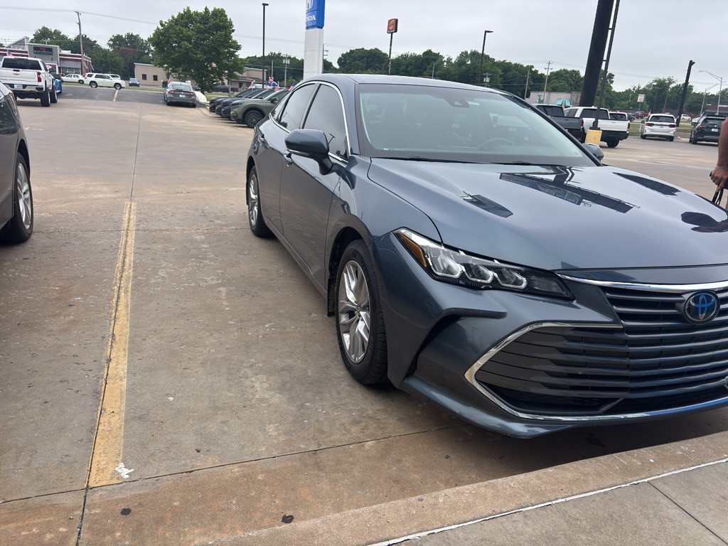 2022 Toyota Avalon XLE's photo