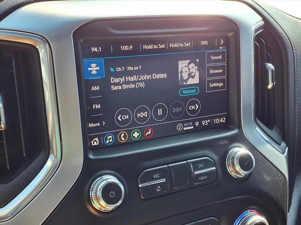 2021 Gmc Sierra 1500 SLT photo 4