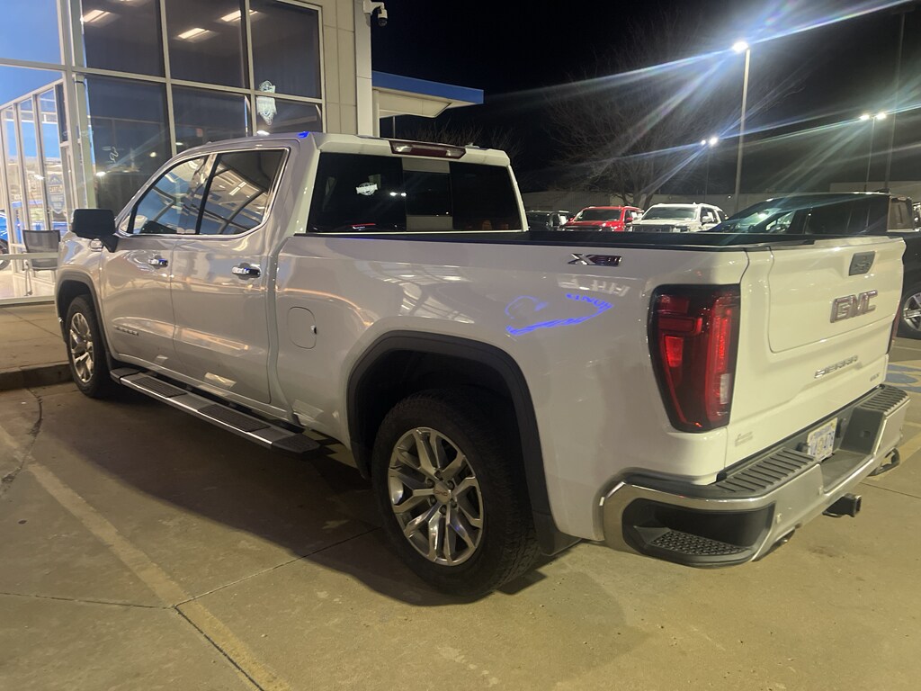 2019 Gmc Sierra SLT photo 3