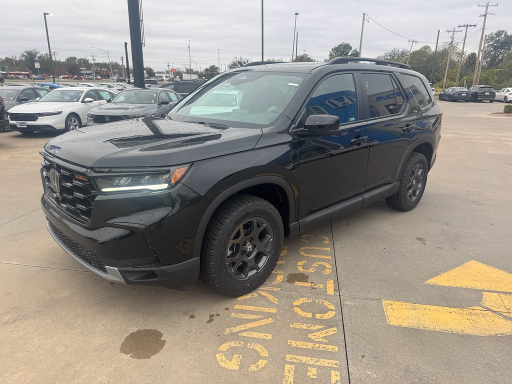 New 2025 Honda Pilot TrailSport Sport Utility