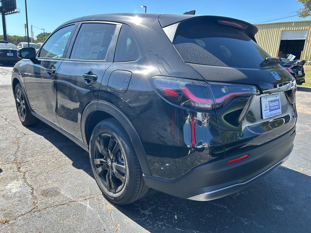 2026 Honda HR-V Sport photo 3
