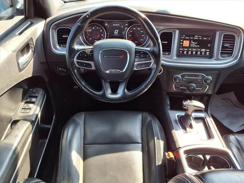 2021 Dodge Charger SXT photo 2