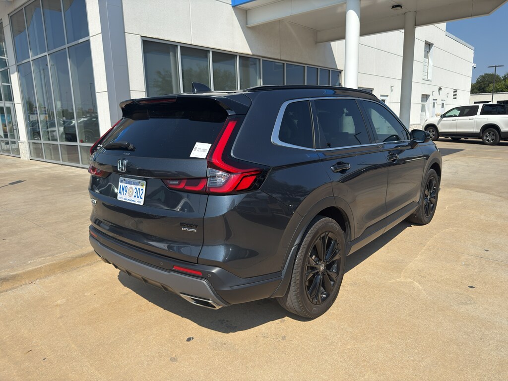 2023 Honda CR-V Hybrid Sport Touring photo 2