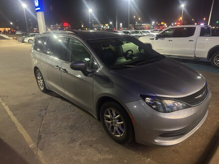 2020 Chrysler Voyager LXI Passenger Van