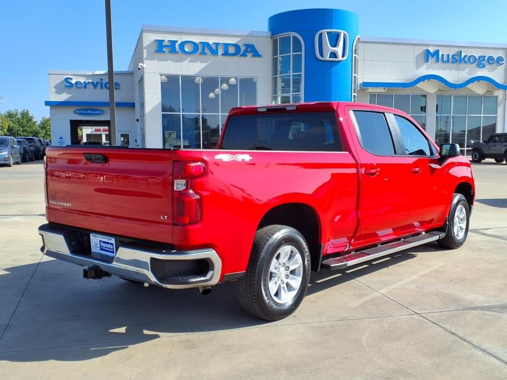 2024 Chevrolet Silverado 1500 LT photo 2