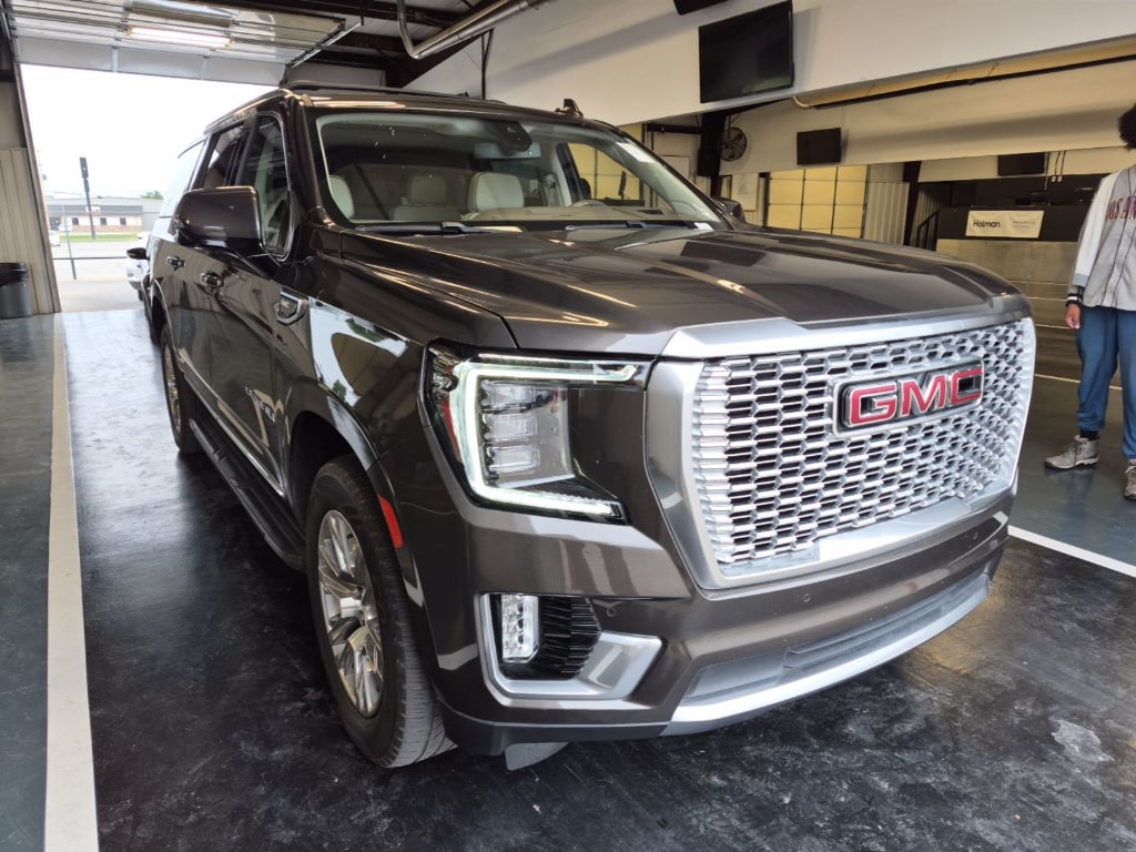 2021 GMC Yukon Denali AWD's photo