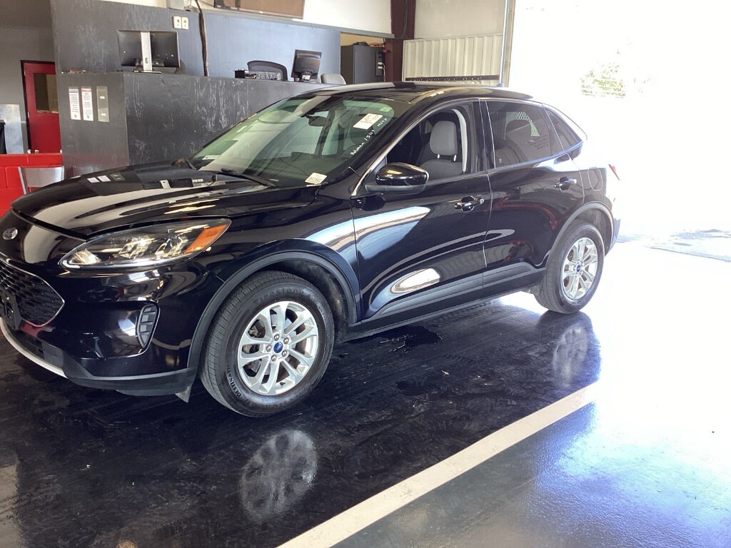 Used 2021 Ford Escape SE Sport Utility