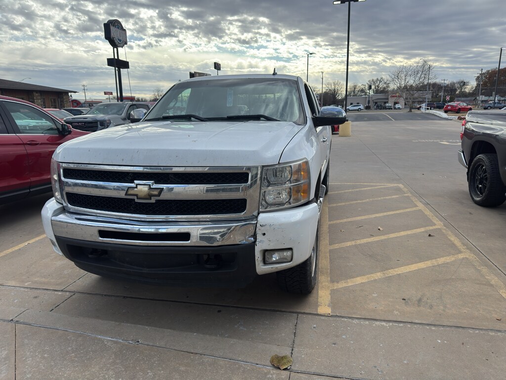 Used 2011 Chevrolet Silverado LT Cab; Extended