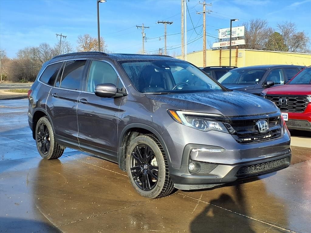 2022 Honda Pilot SE's photo