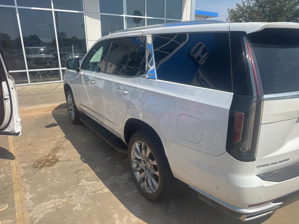 2022 Cadillac Escalade Premium Luxury photo 3