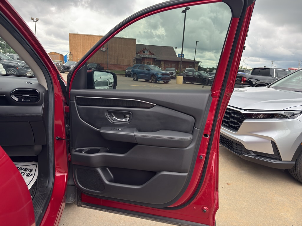 2025 Honda Pilot Elite - Photo 14
