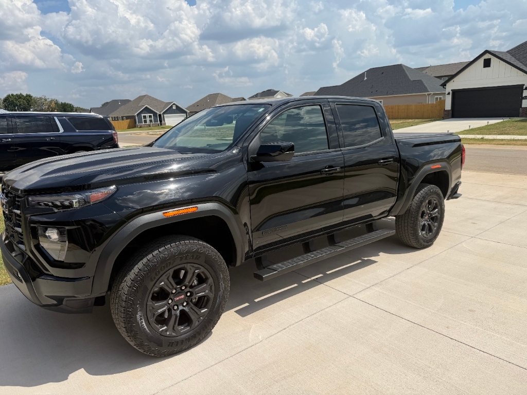 Used 2025 GMC Canyon 4WD Elevation