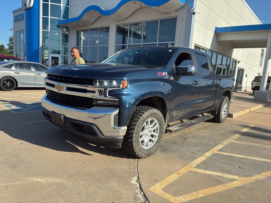 2021 Chevrolet Silverado 1500 LT 4X4 Crew Cab Short Box's photo