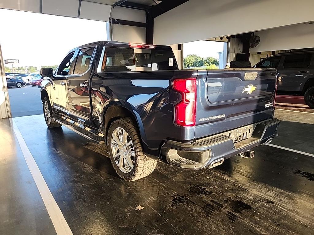 2022 Chevrolet Silverado 1500 High Country photo 4