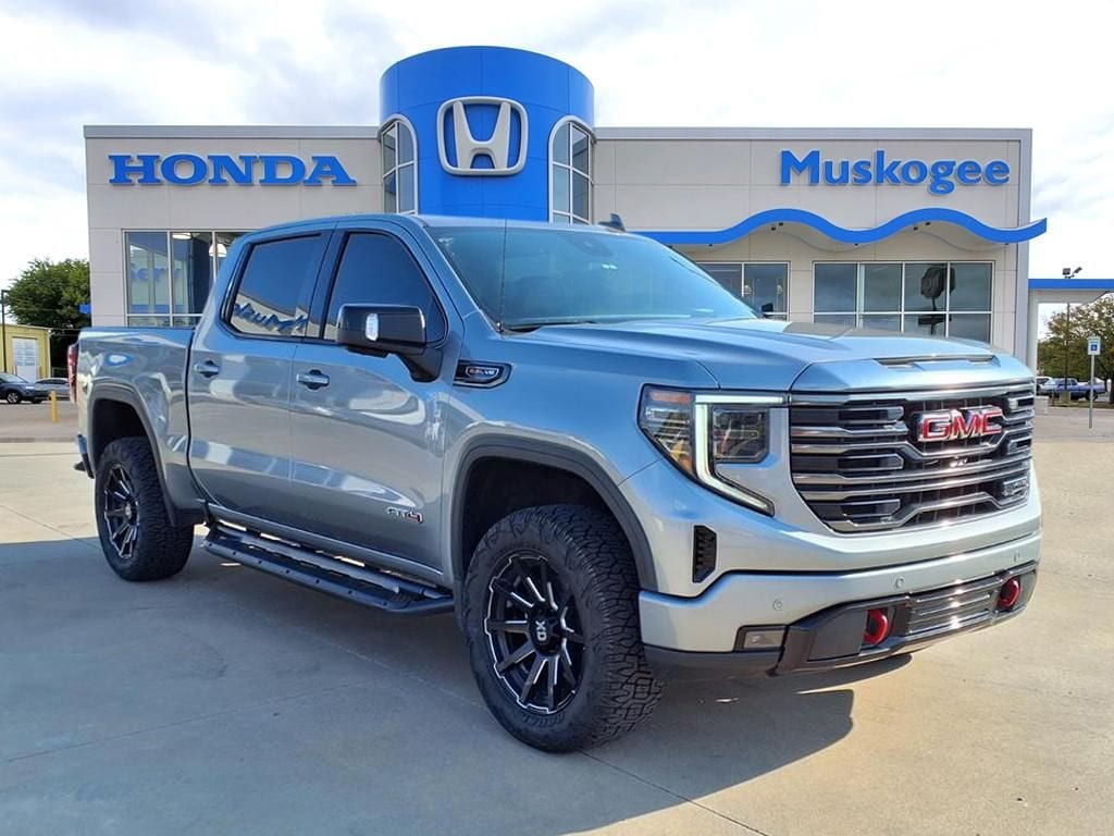 2023 GMC Sierra 1500 AT4's photo