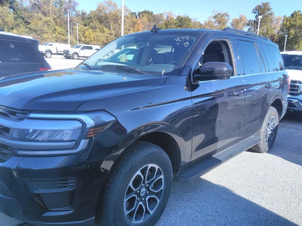 Used 2024 Ford Expedition XLT Sport Utility