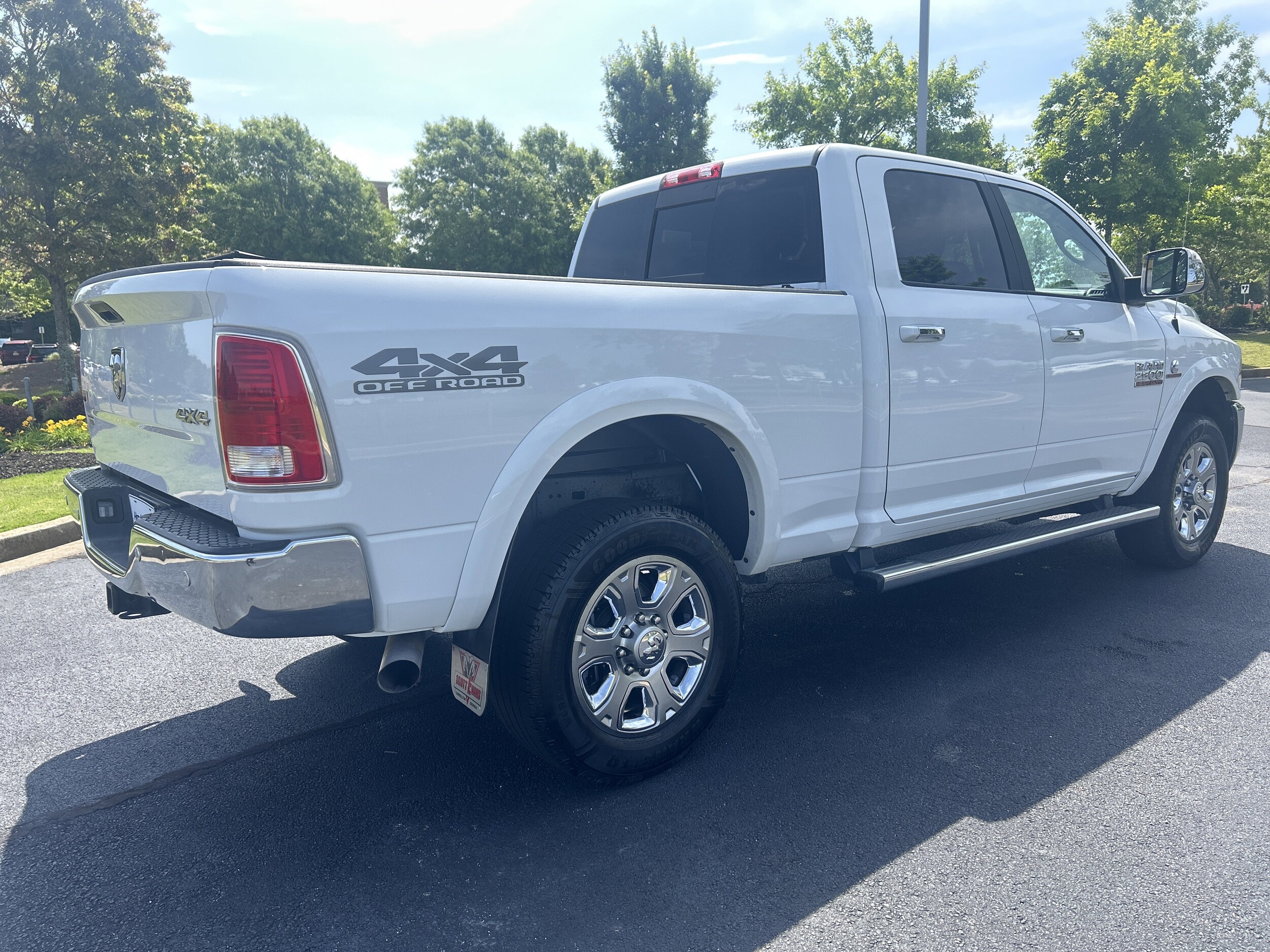 2018 Ram 2500 Laramie photo 3